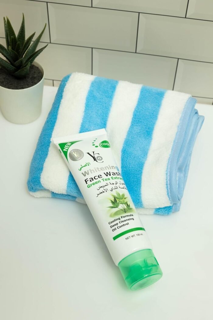 YC Whitening Face Wash for Oily Skin Enriched with Green Tea Clears Clogged Pores Exfoliates Gently YC229-100 ml - Image 3